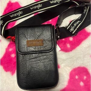 Wrangler cross body small